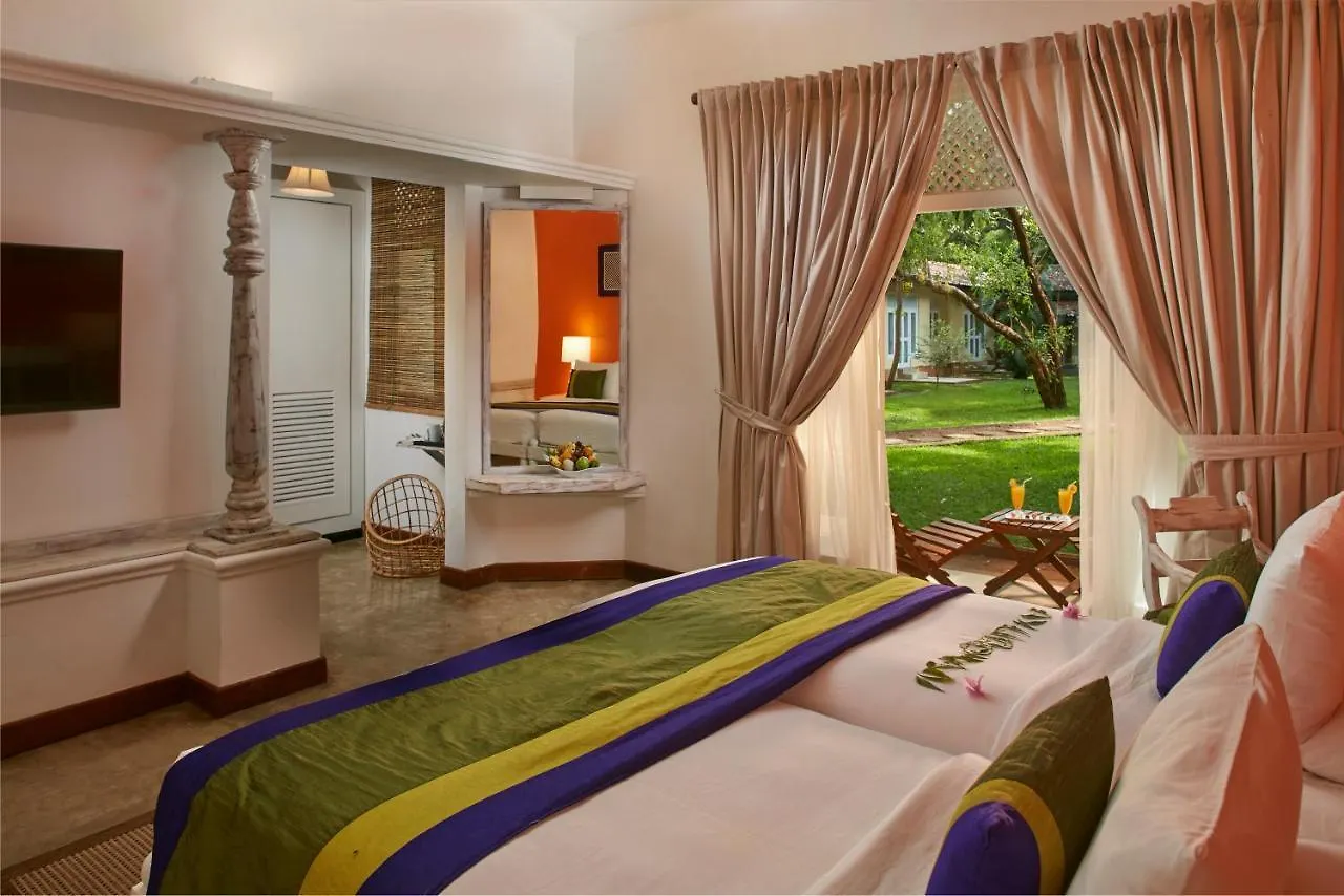 Hotel Sigiriya 5*,